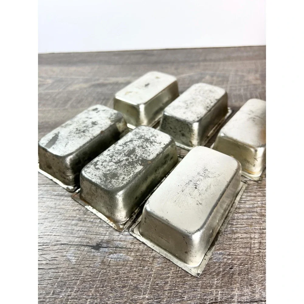 Small vintage loaf pans set of 6 baking assemblage‎ patina display Art junkin